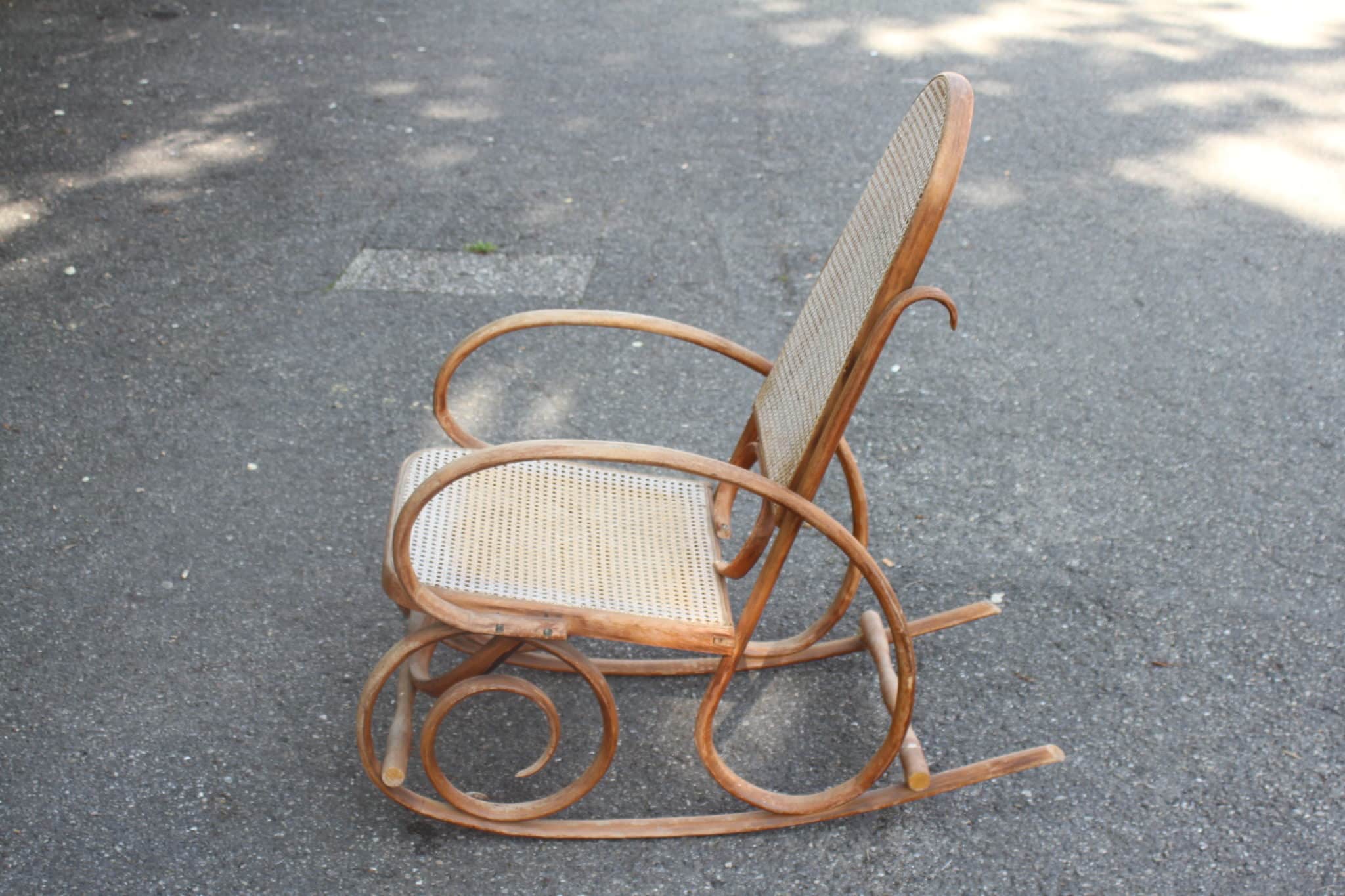 Ancien rocking chair bois et rotin – Image 3