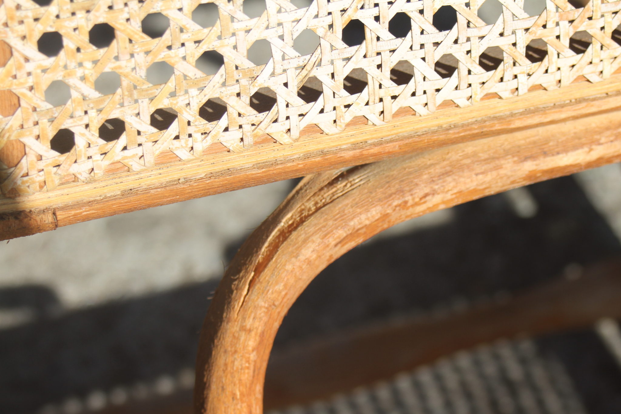 Ancien rocking chair bois et rotin – Image 6
