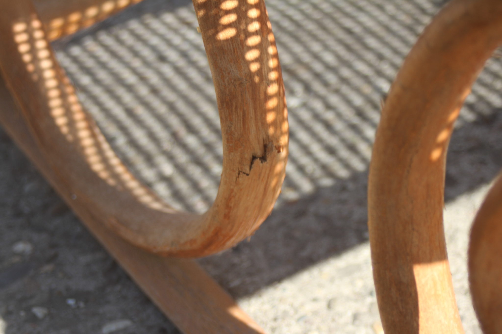 Ancien rocking chair bois et rotin – Image 7