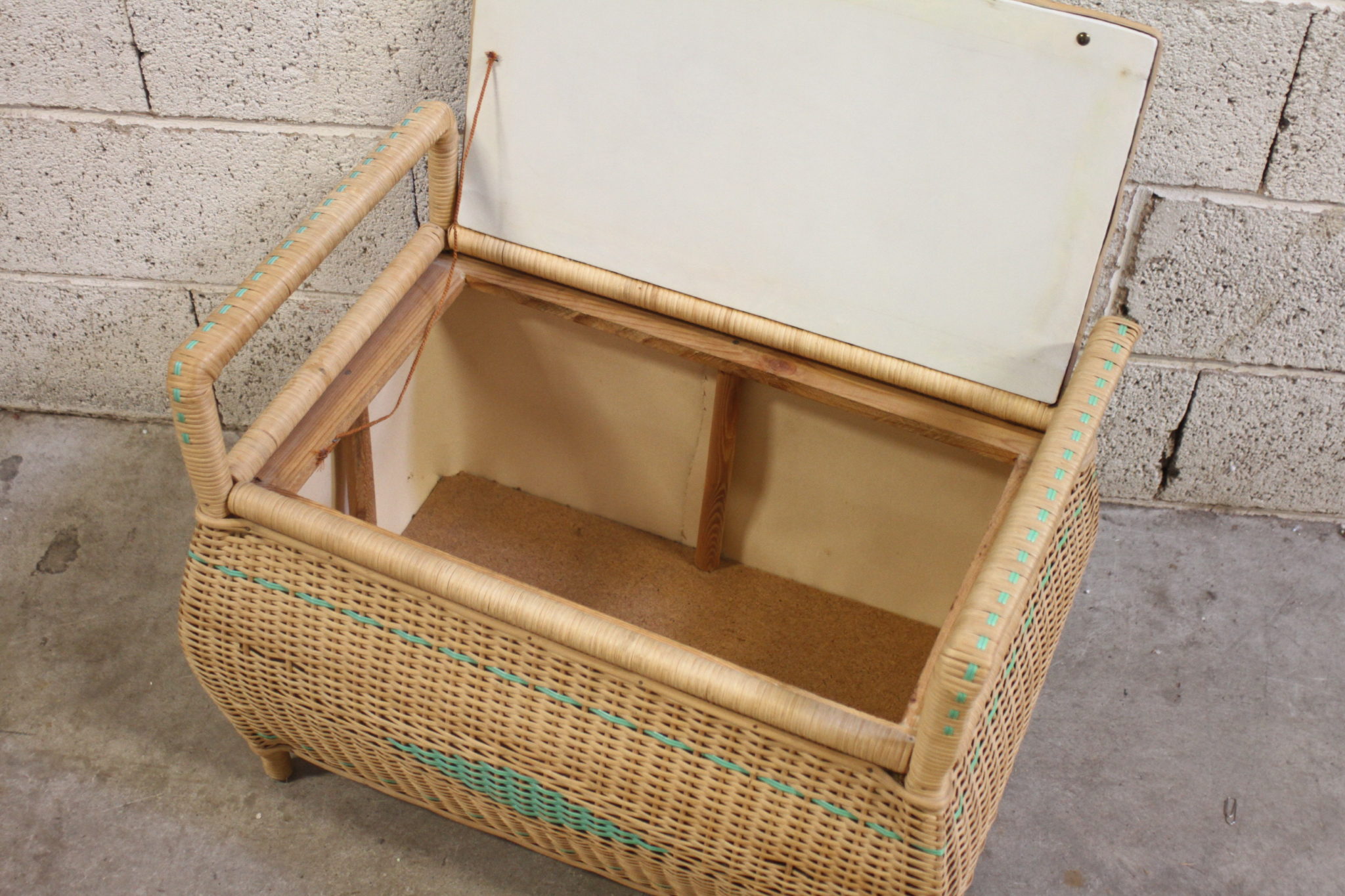 Banquette coffre vintage – Image 2