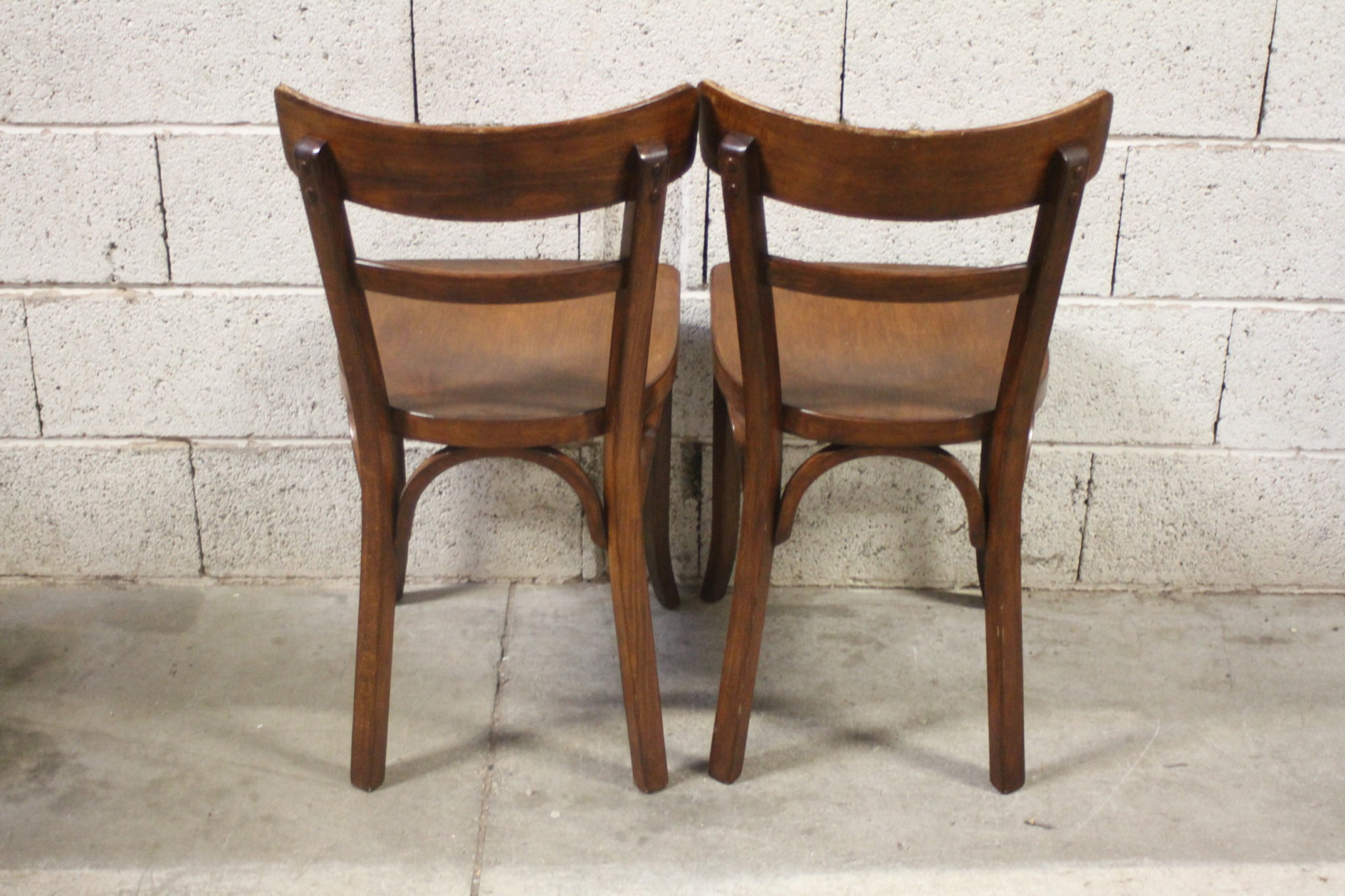 Chaises bistrot en bois – Image 4