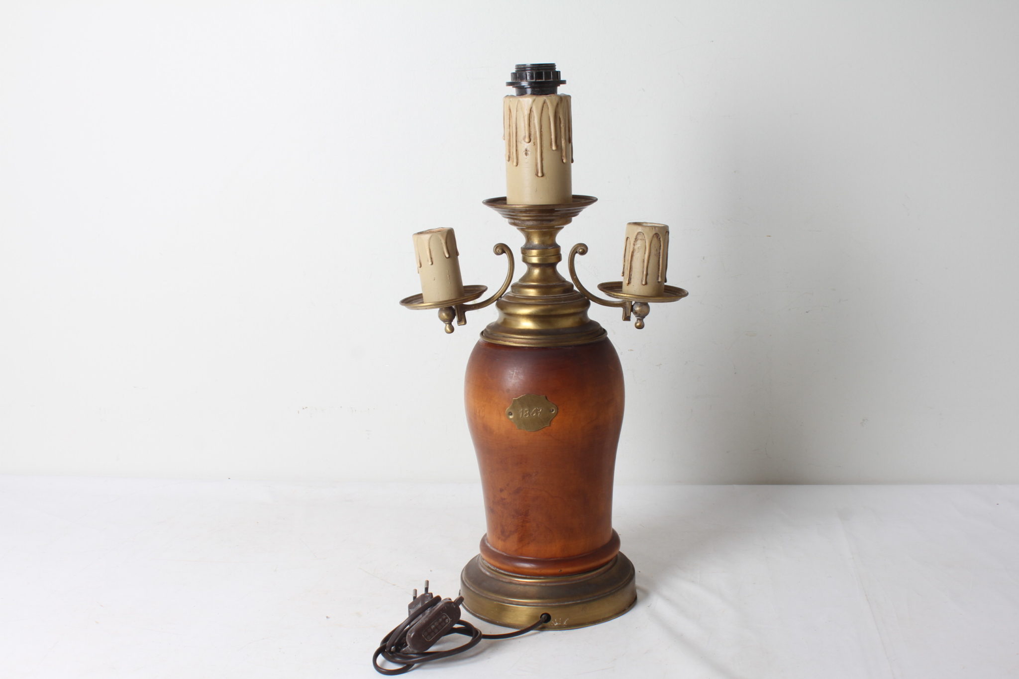 Lampe ancienne - Bois et laiton