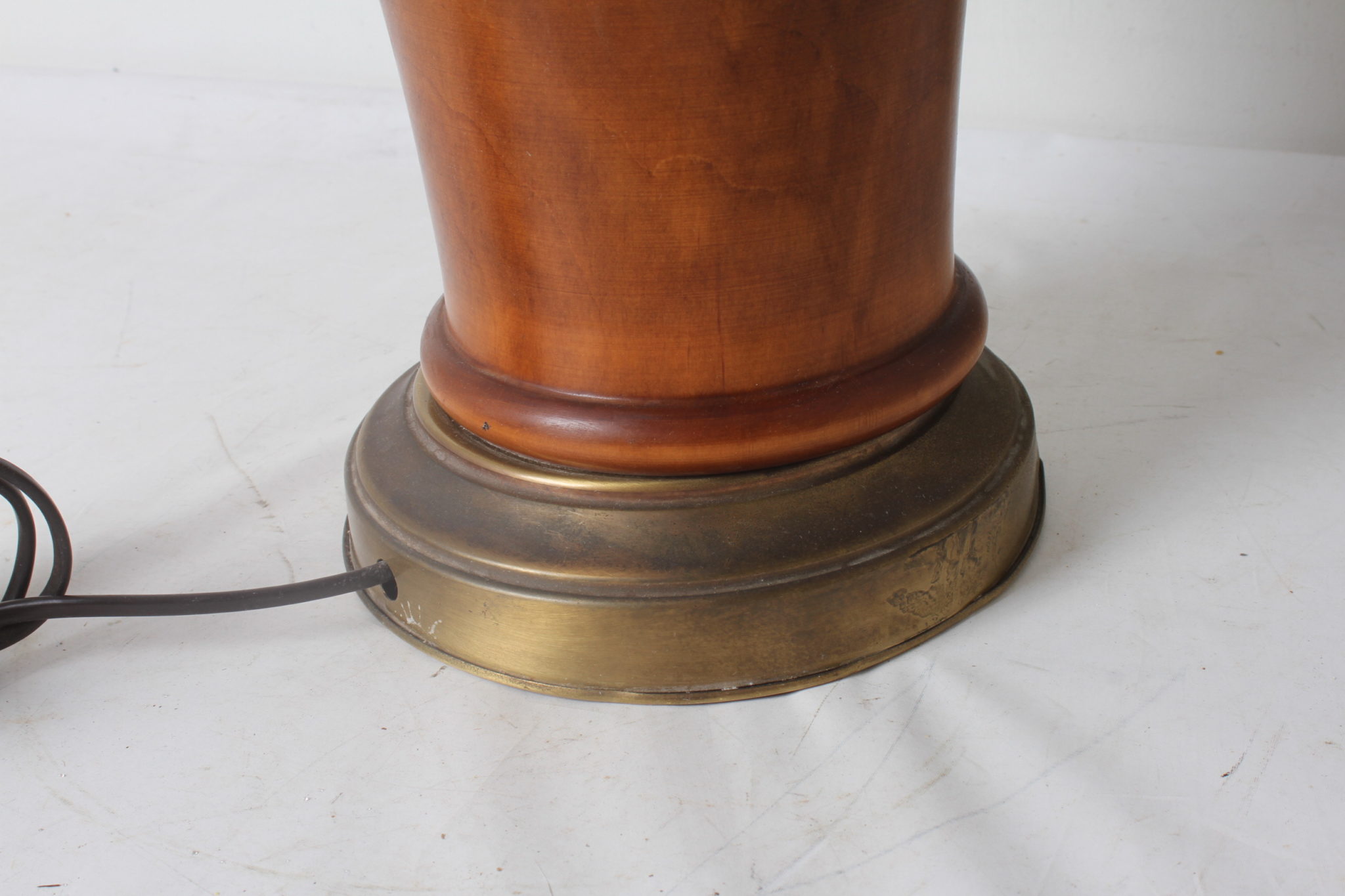 Lampe ancienne - Bois et laiton – Image 3