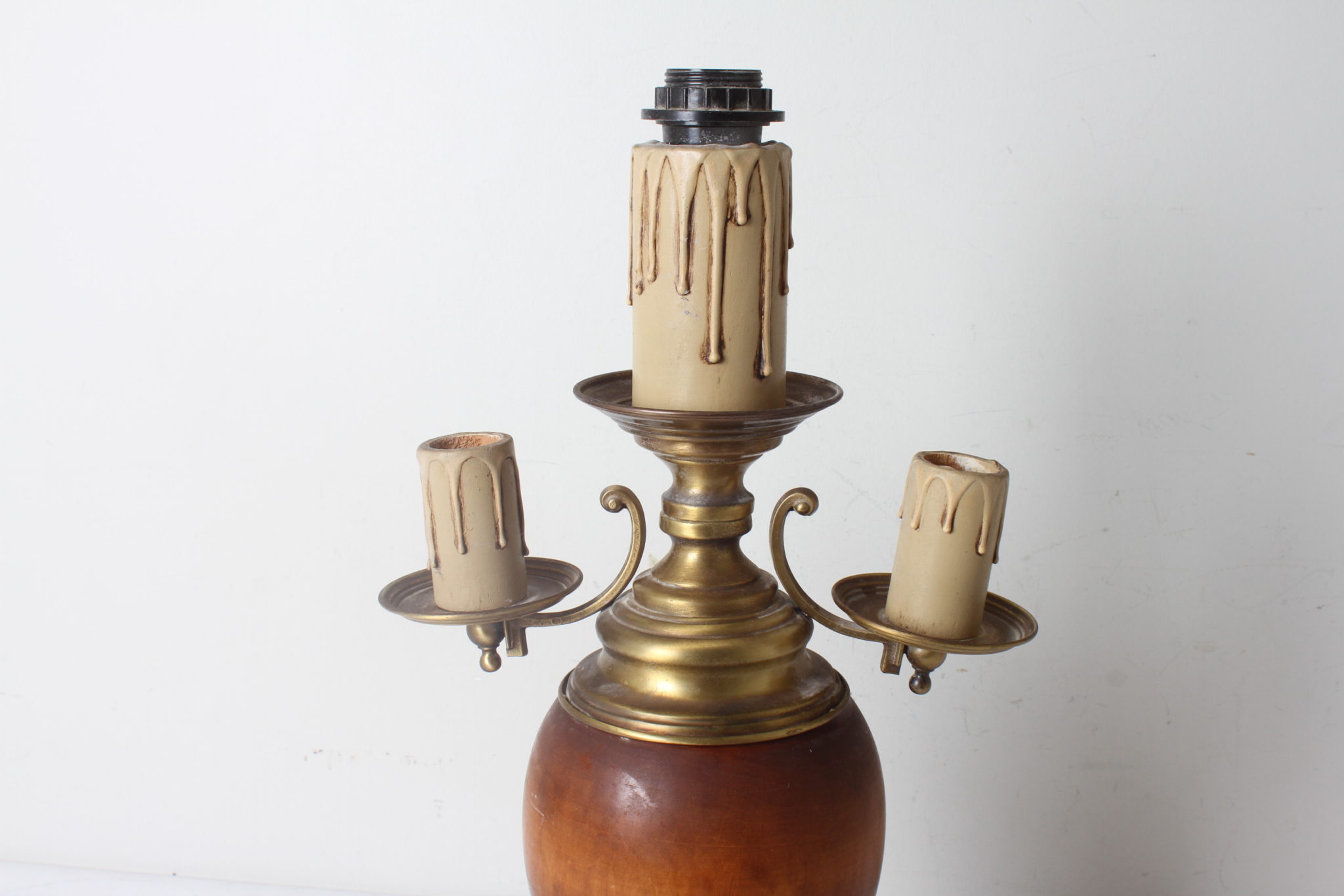 Lampe ancienne - Bois et laiton – Image 4