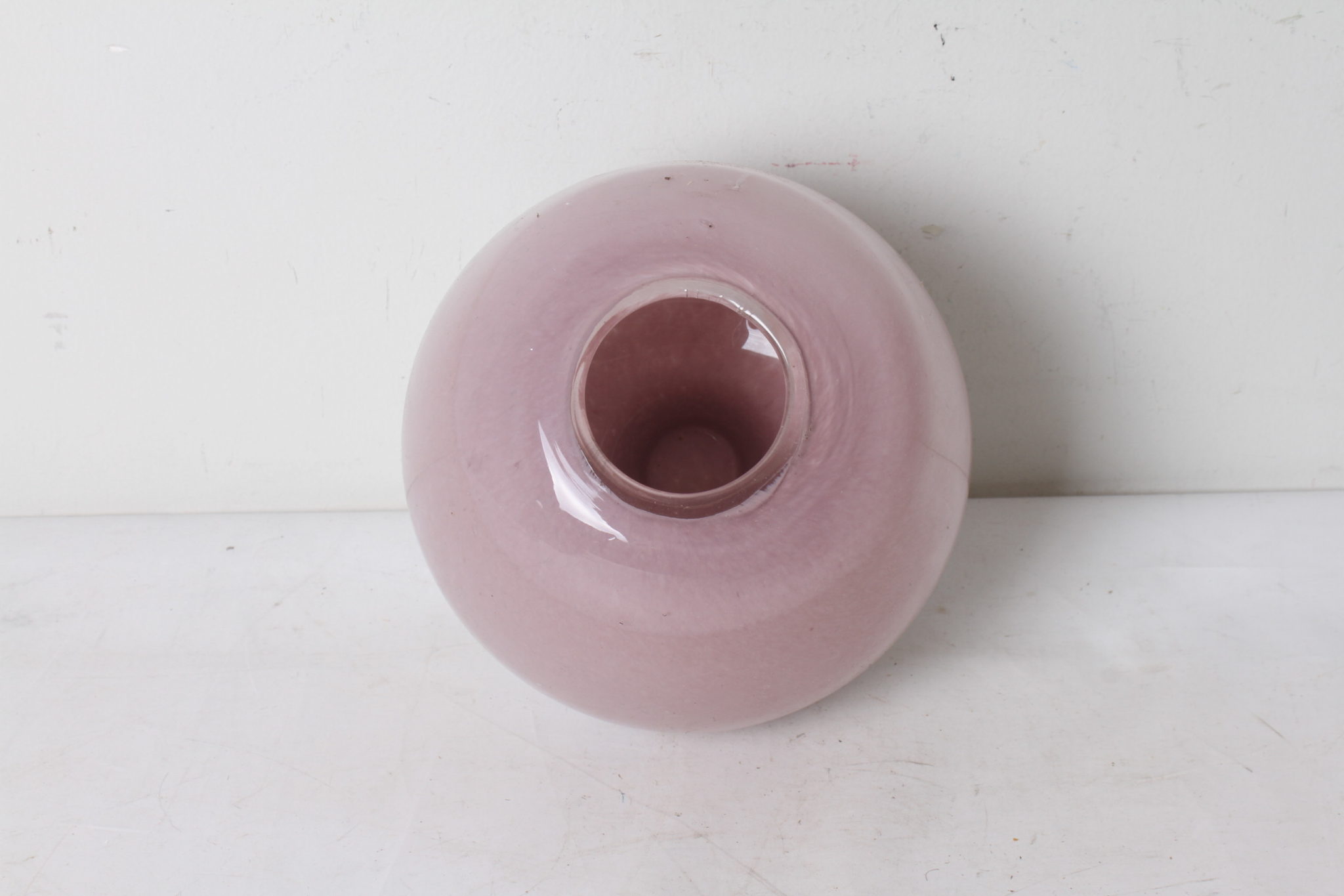 Vase boule design en verre – Image 3