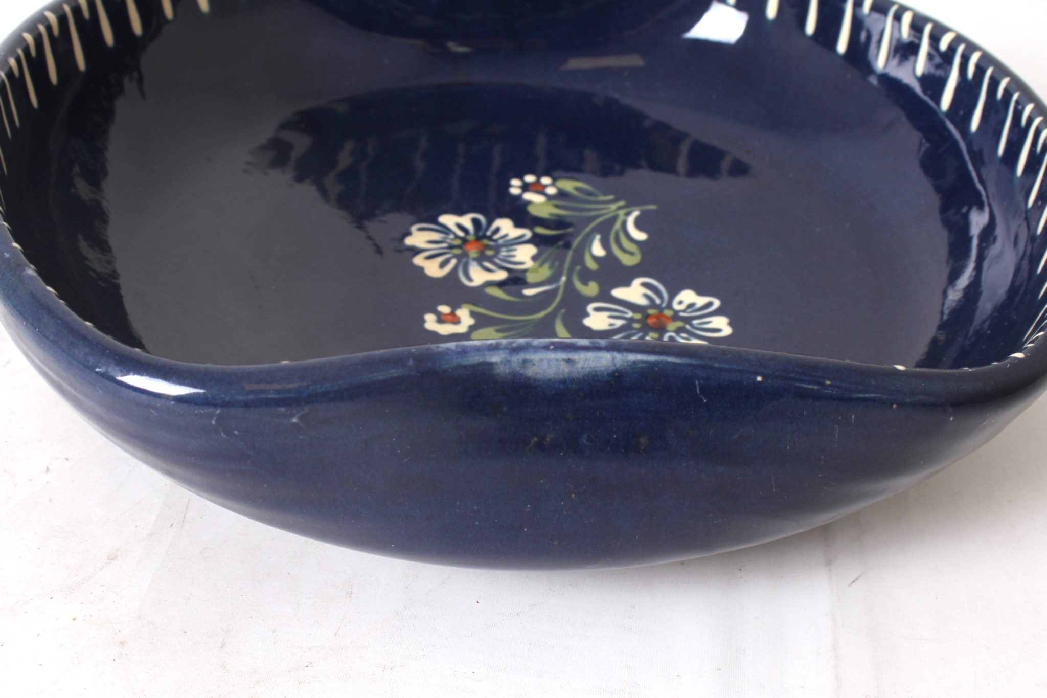 Coupe à fruits en céramique vernissée – Image 3