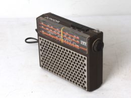 Poste radio vintage ITT Junior