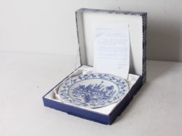 Assiette annuelle 1992 – Motif original Oignon bleu, Edition limitée numérotée  6000 / 3792 en porcelaine Tchèque Dubi