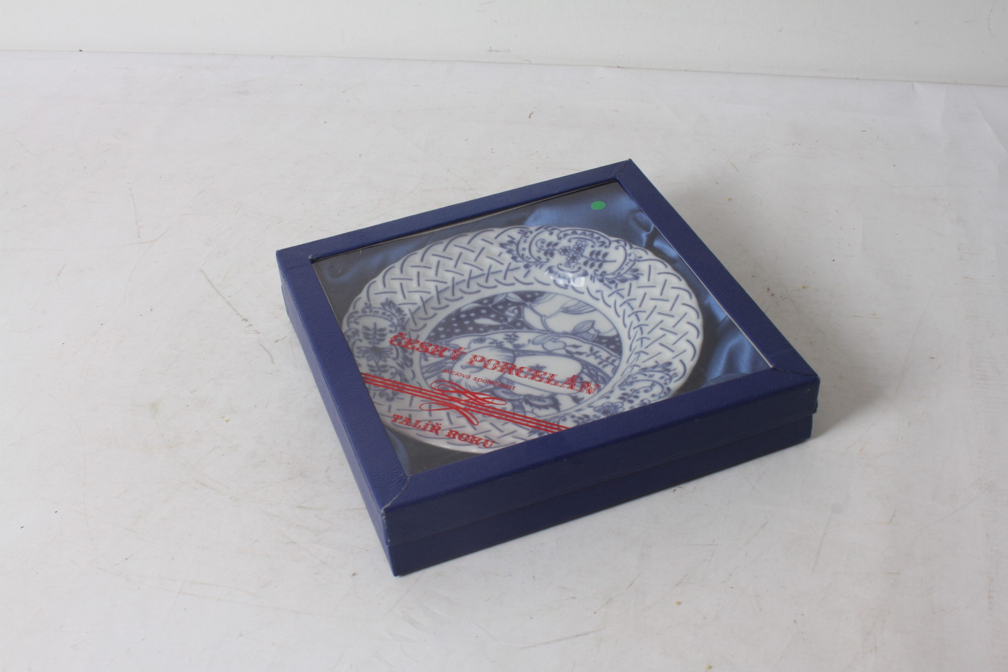 Assiette collector 1994 - Oignon bleu, porcelaine Tchèque - Edition numérotée
