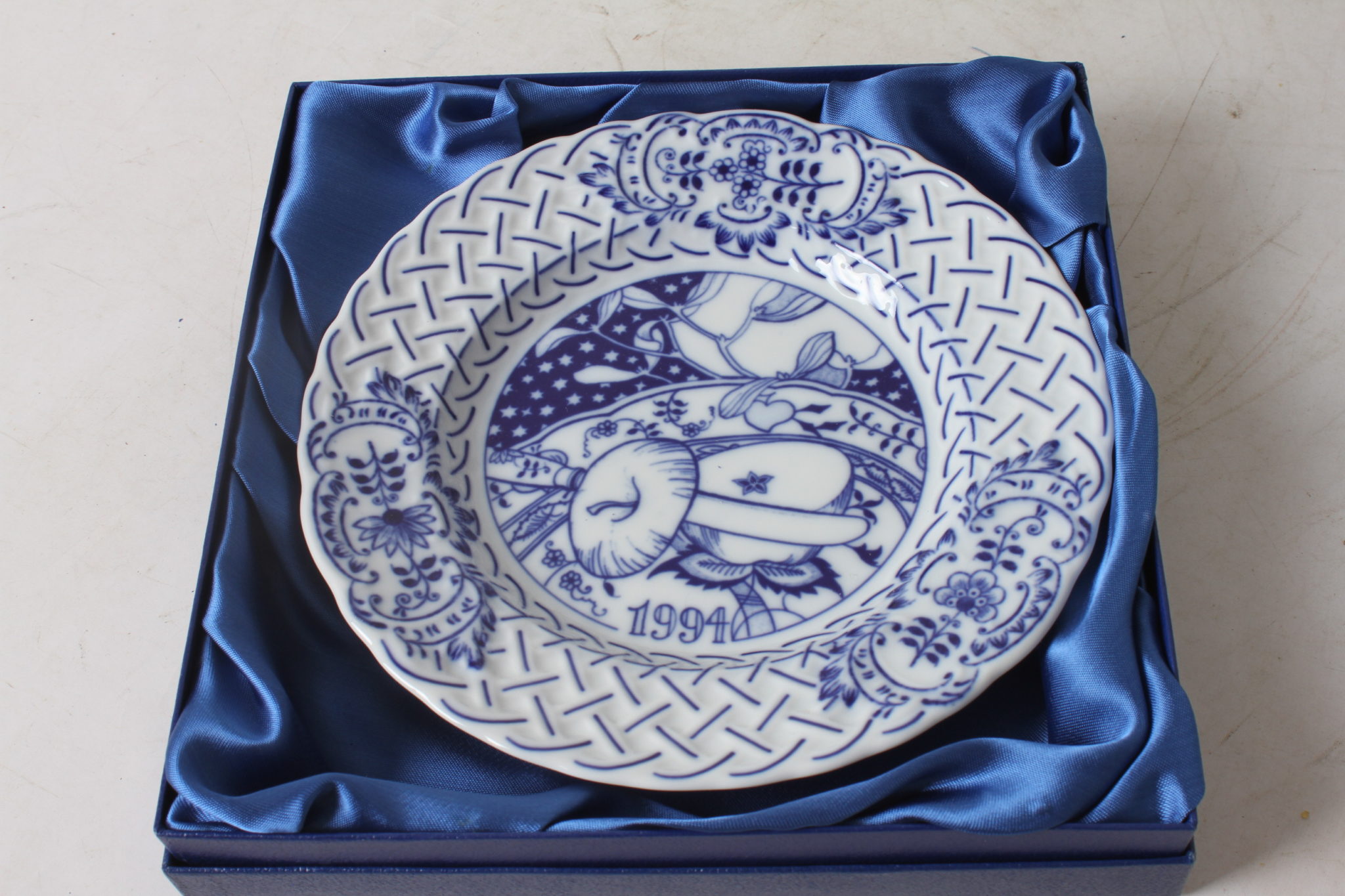 Assiette collector 1994 - Oignon bleu, porcelaine Tchèque - Edition numérotée – Image 3