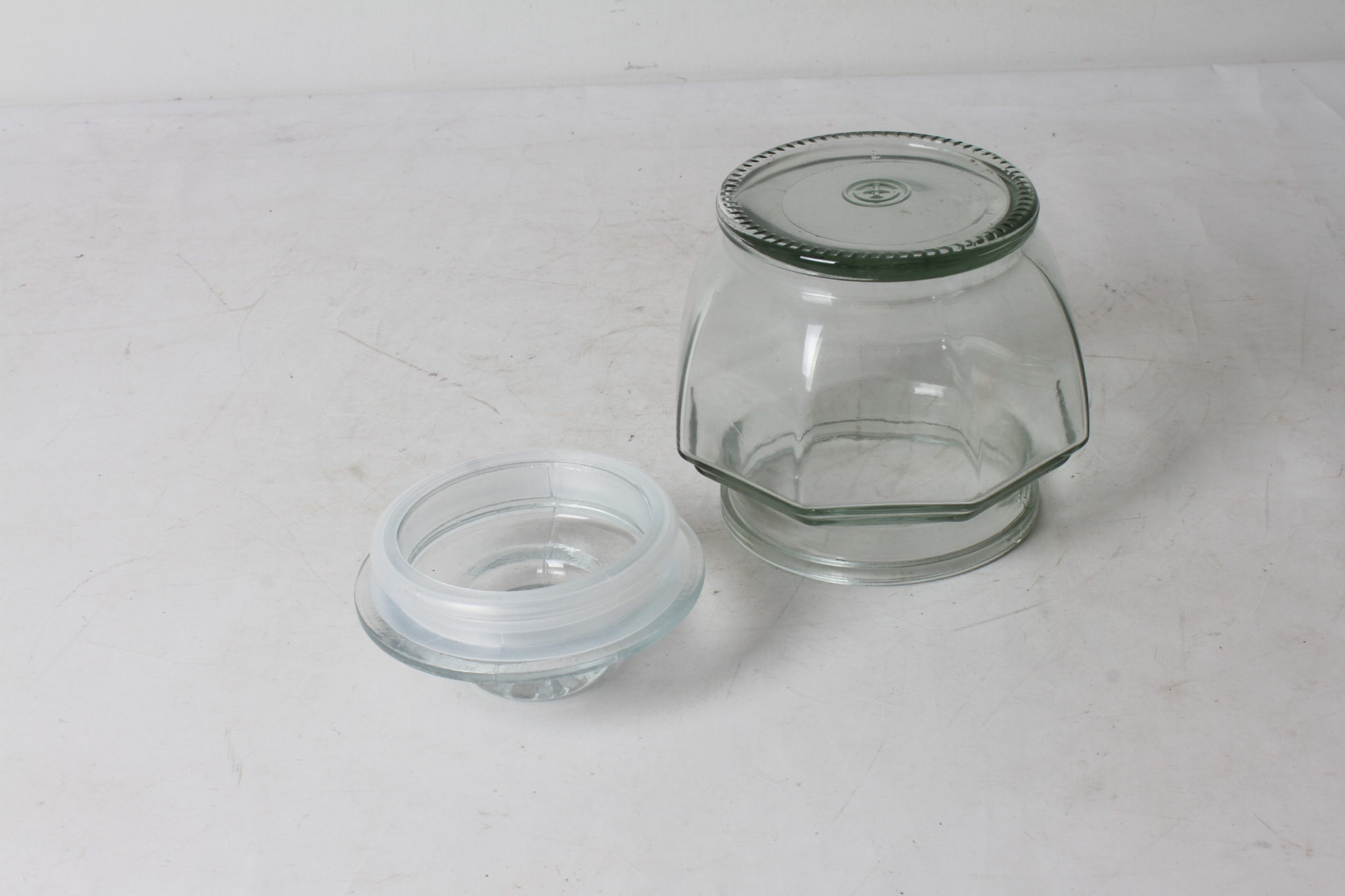 Bonbonnière en verre de forme octogonale – Image 3