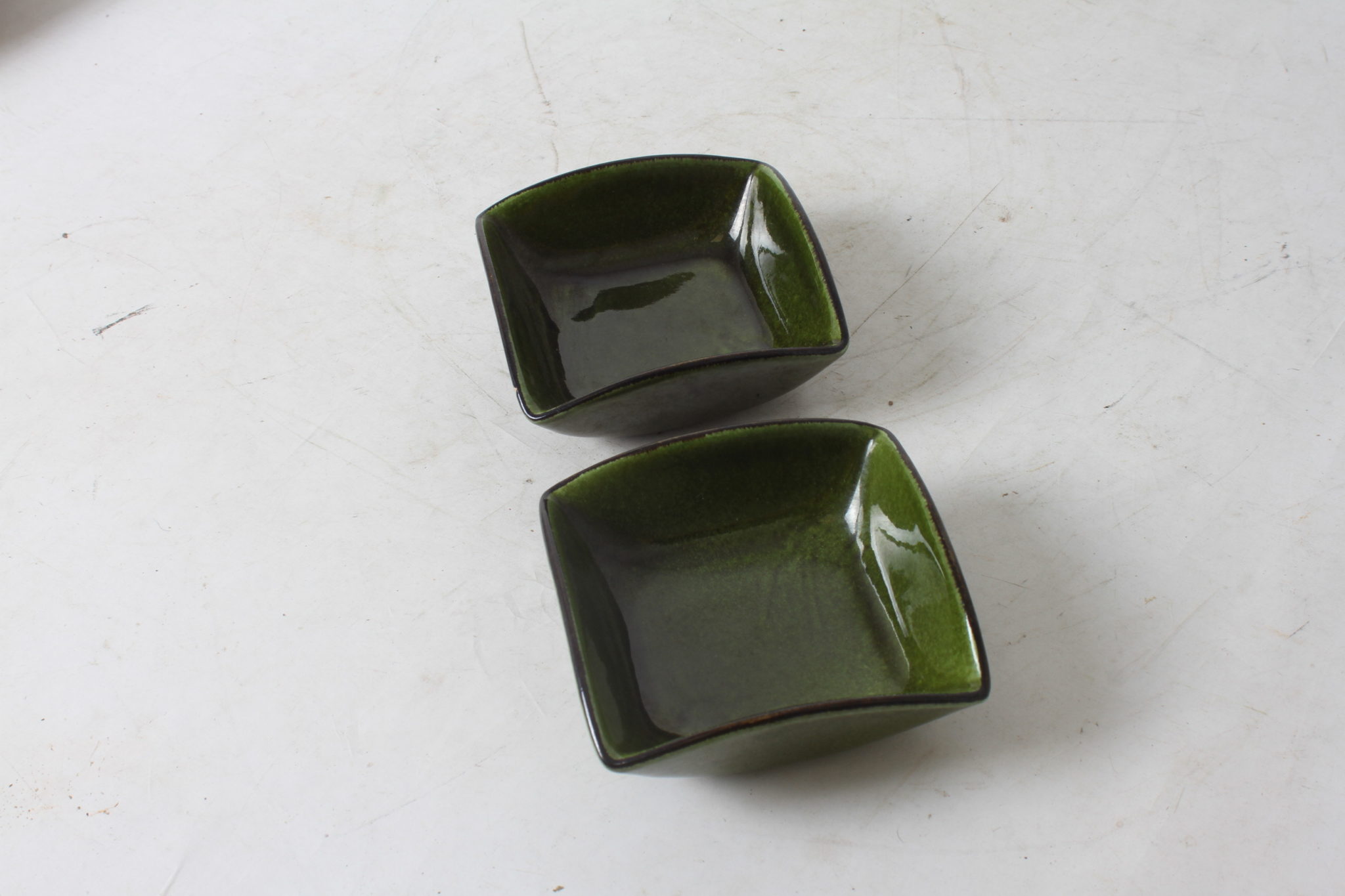 Deux coupelles en céramique vernissée – Image 4
