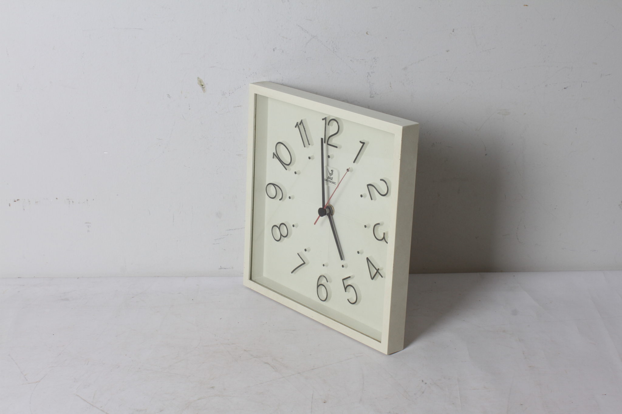 Horloge vintage - JAZ Electronic
