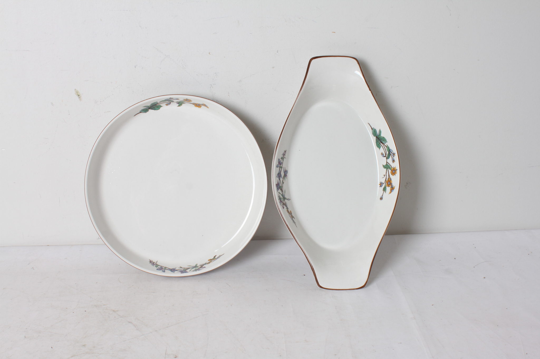 Lot de deux plats en céramique – Image 3