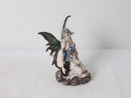 Figurine de fée au chat