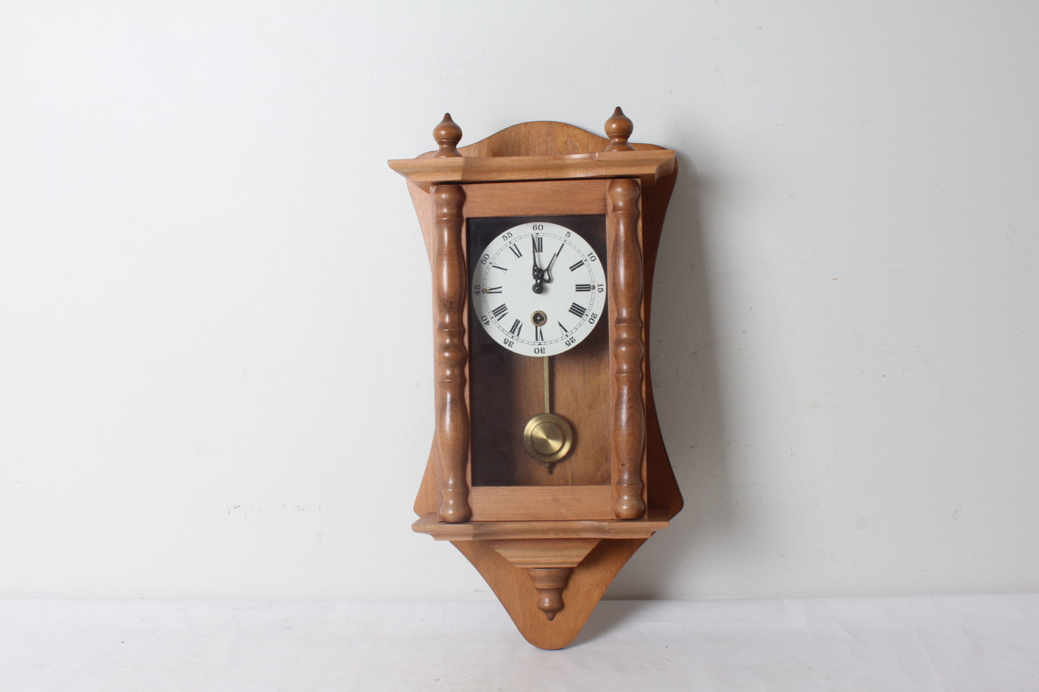 Horloge murale en bois