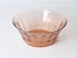 Saladier en verre rose