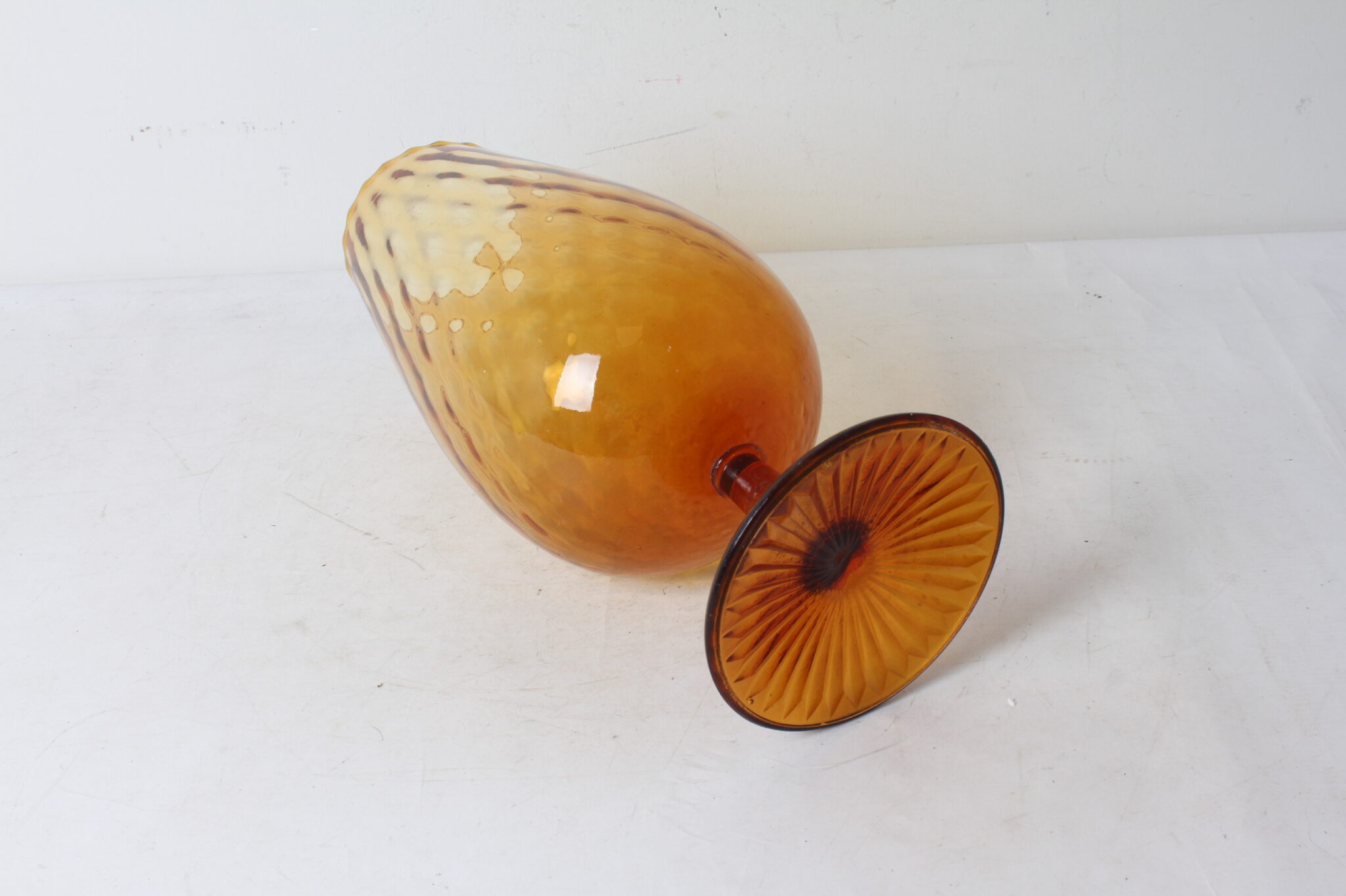 Vase vintage en verre ambré – Image 4