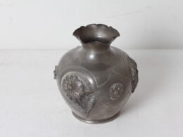 Vase en étain - Prévot