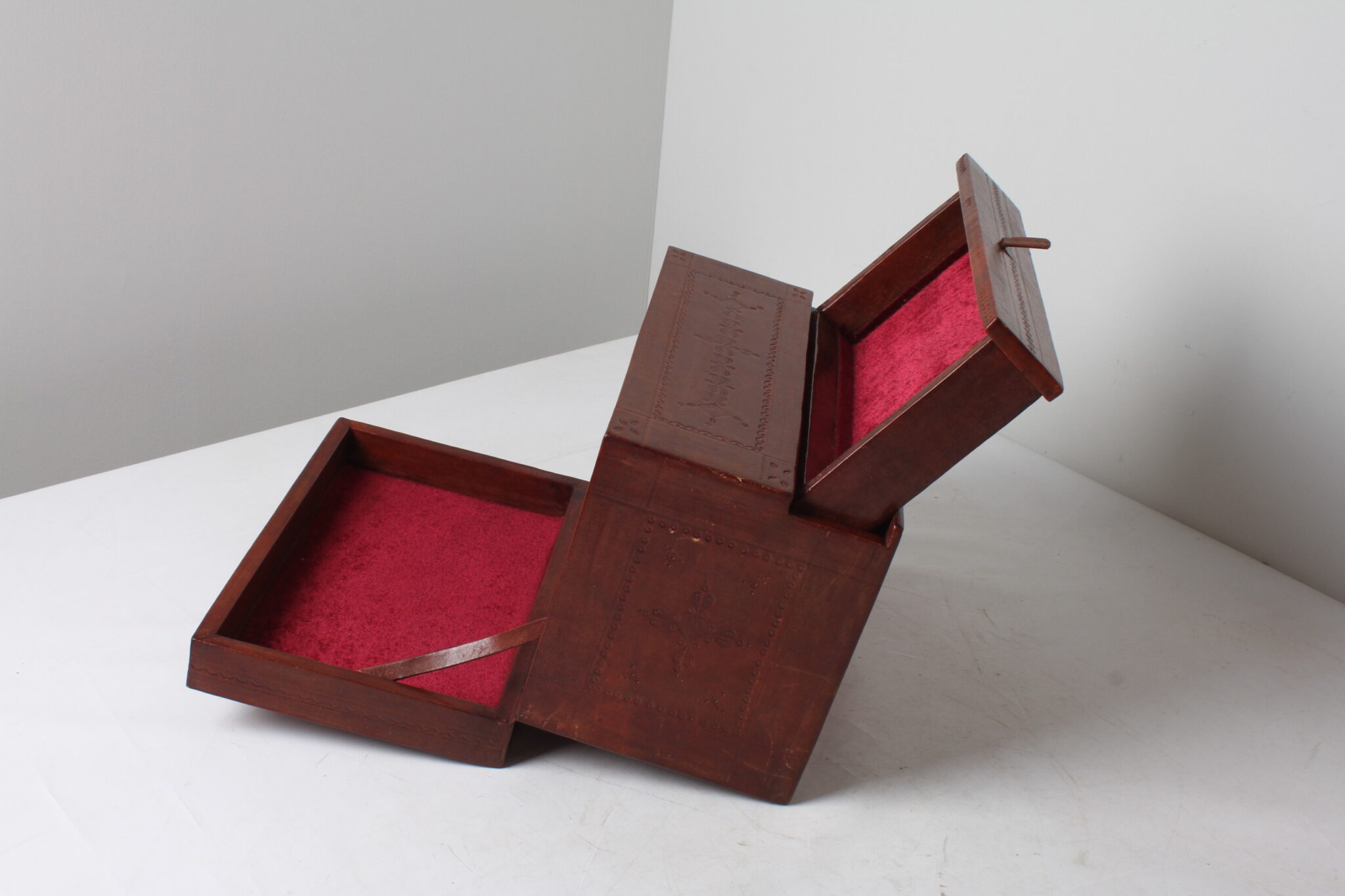 Coffre, boîte à bijoux bois et cuir – Image 4