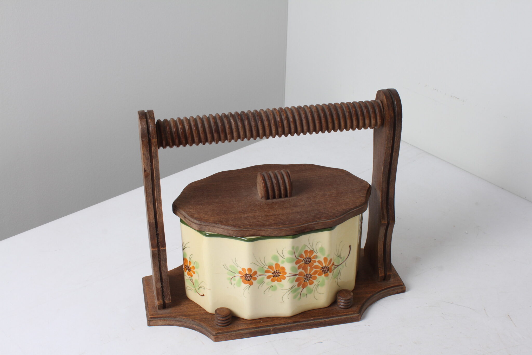 Pot à biscuits en bois et céramique – Image 2