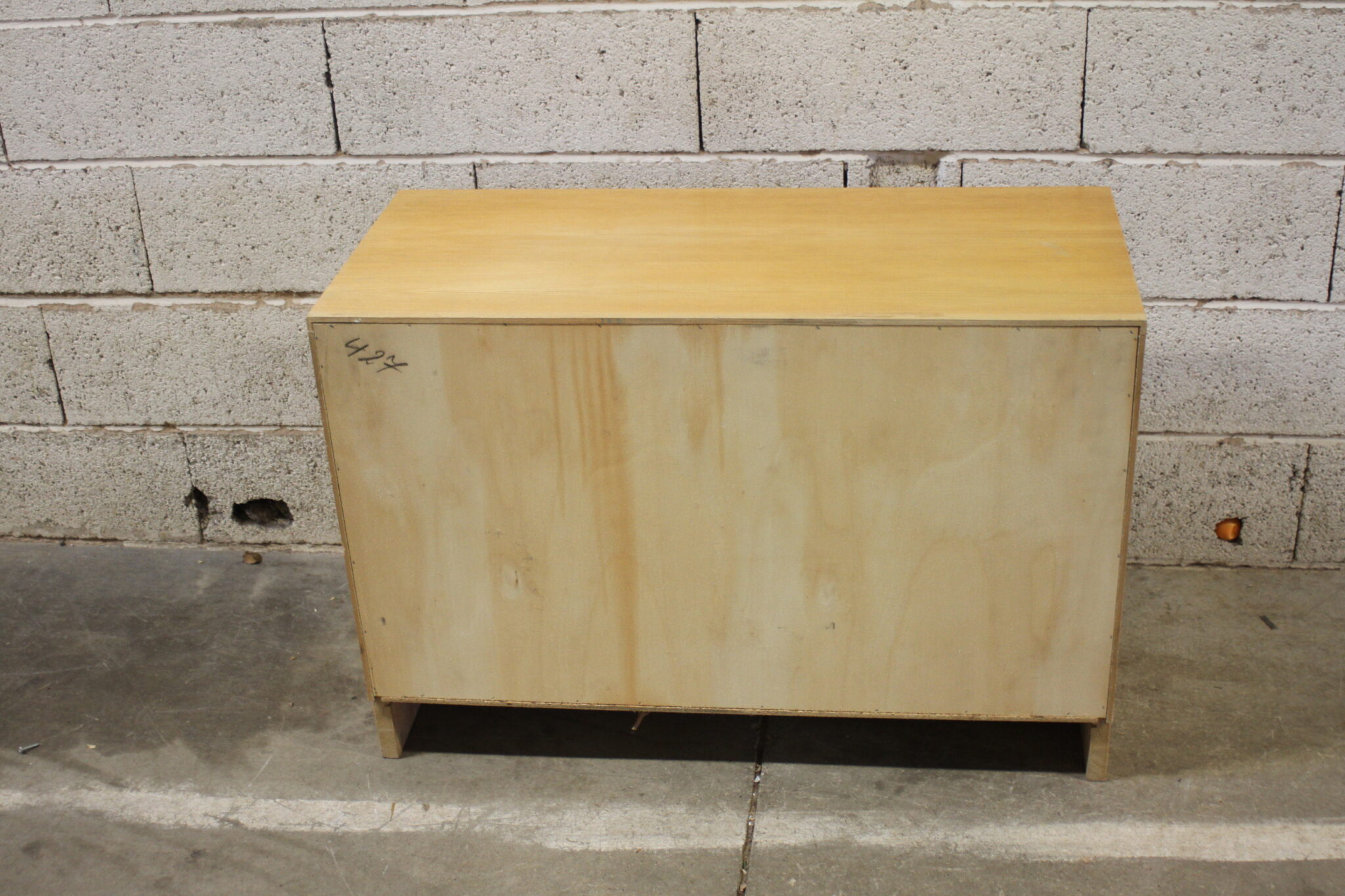 Commode basse à 4 tiroirs – Image 5