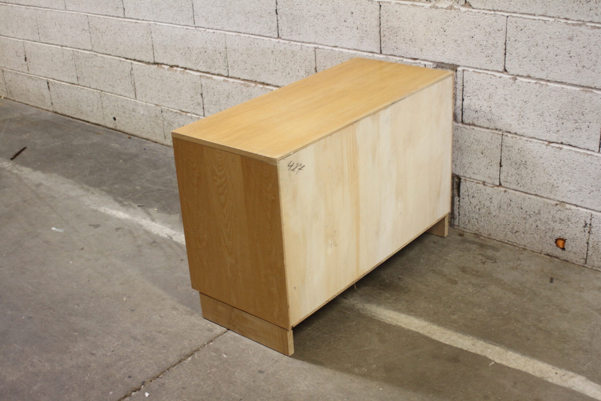Commode basse à 4 tiroirs – Image 4