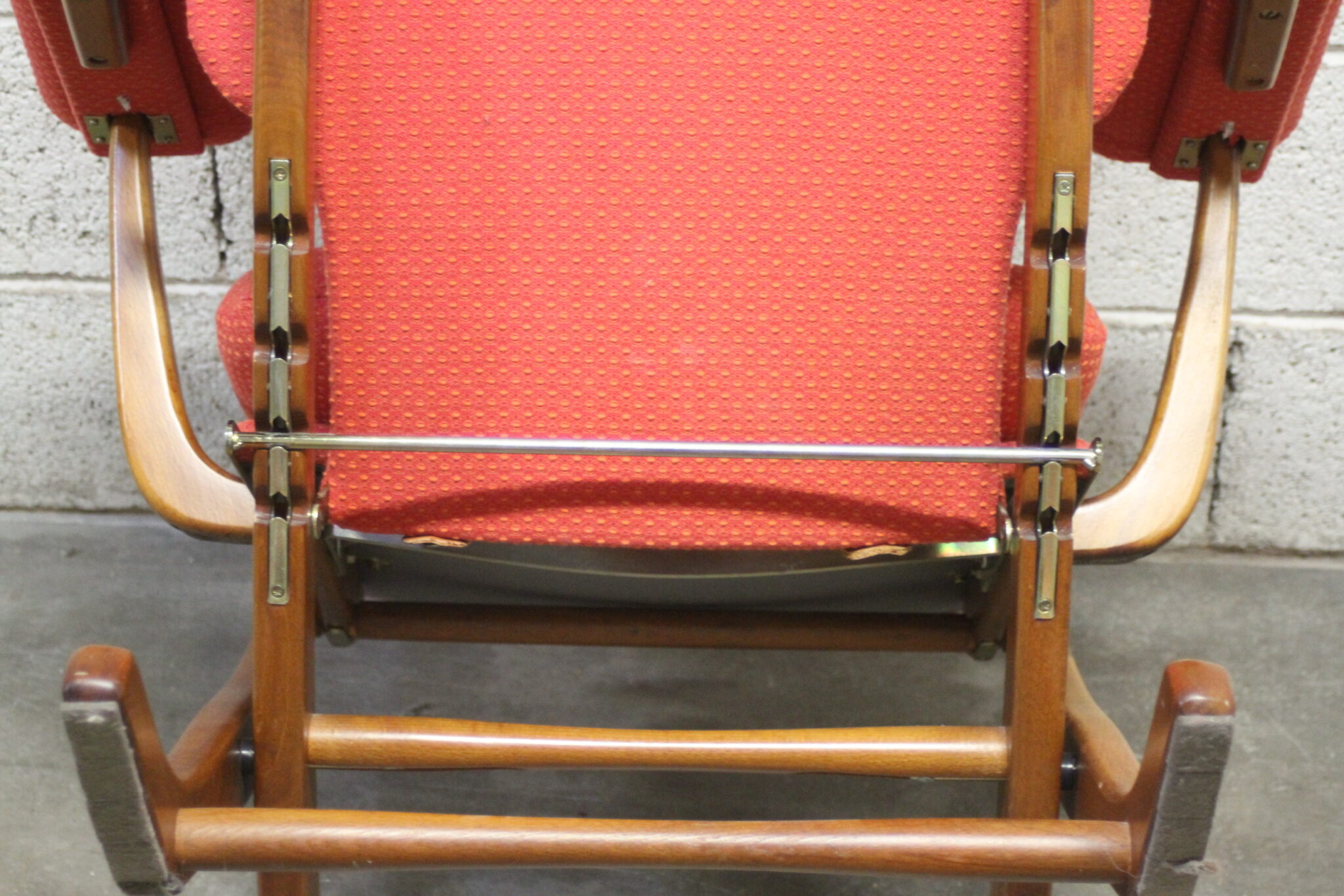 Fauteuil relax en bois et tissu – Image 7