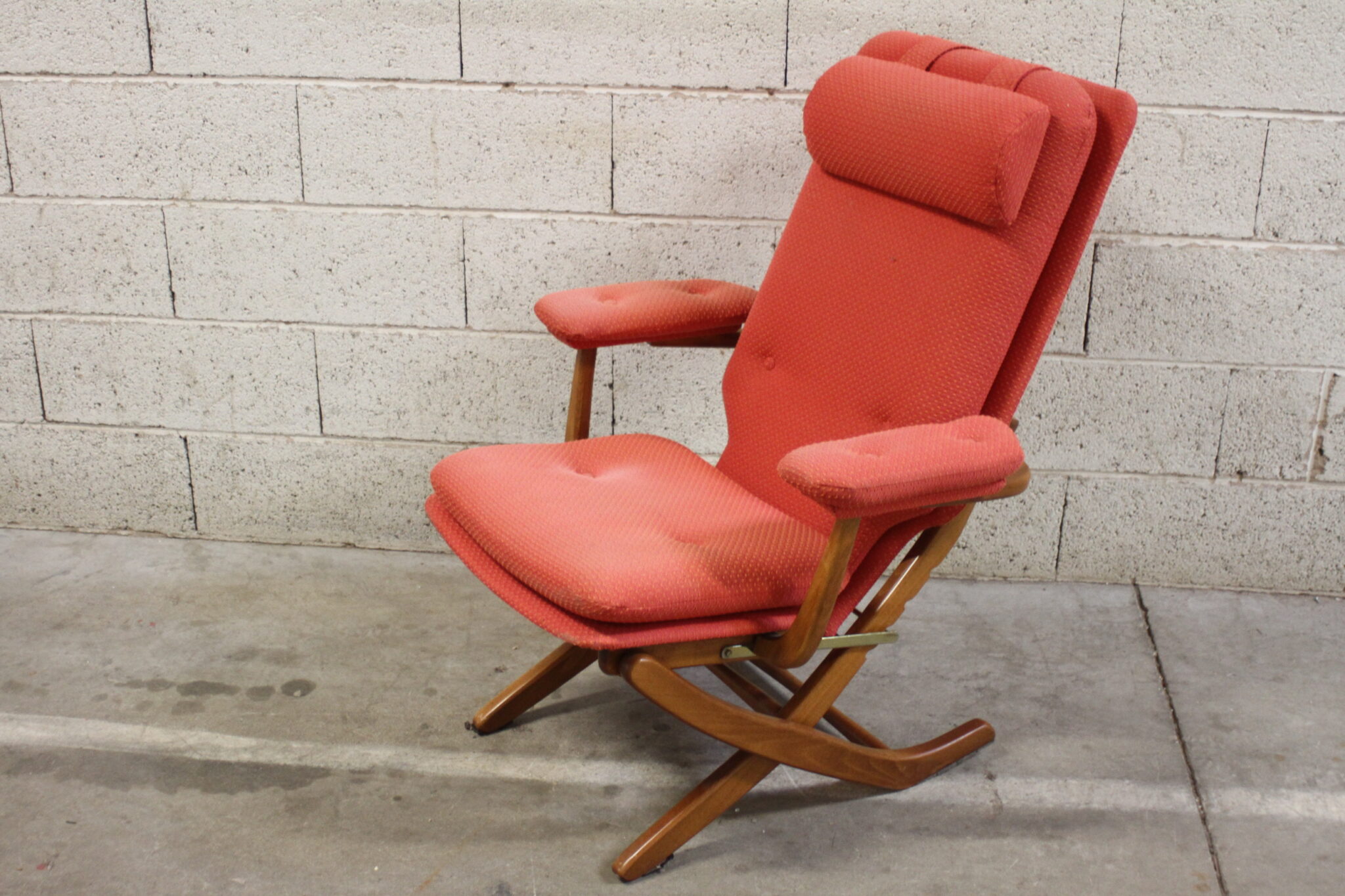 Fauteuil relax en bois et tissu