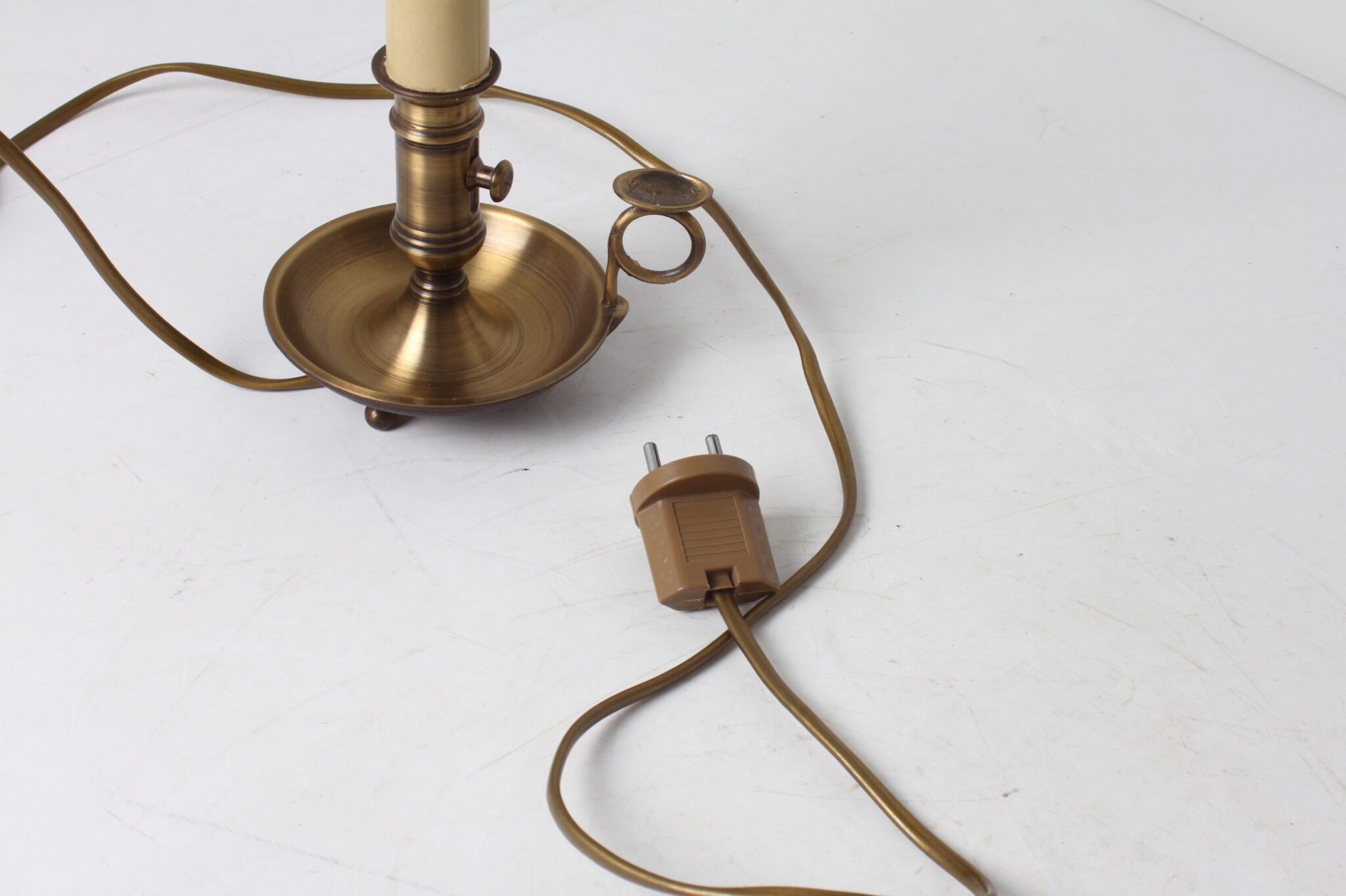 Lampe bougeoir en laiton doré – Image 3