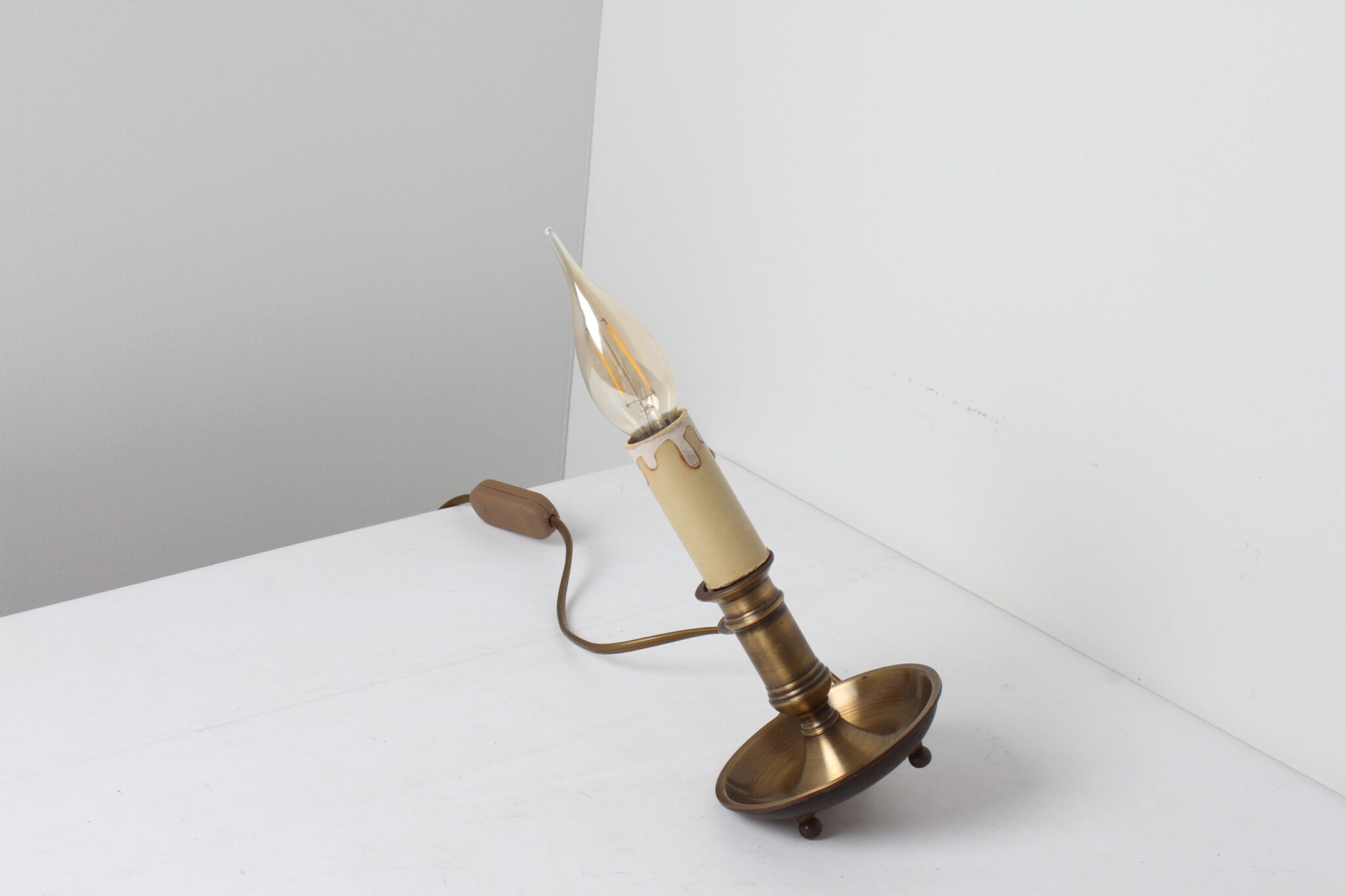 Lampe bougeoir en laiton doré – Image 2
