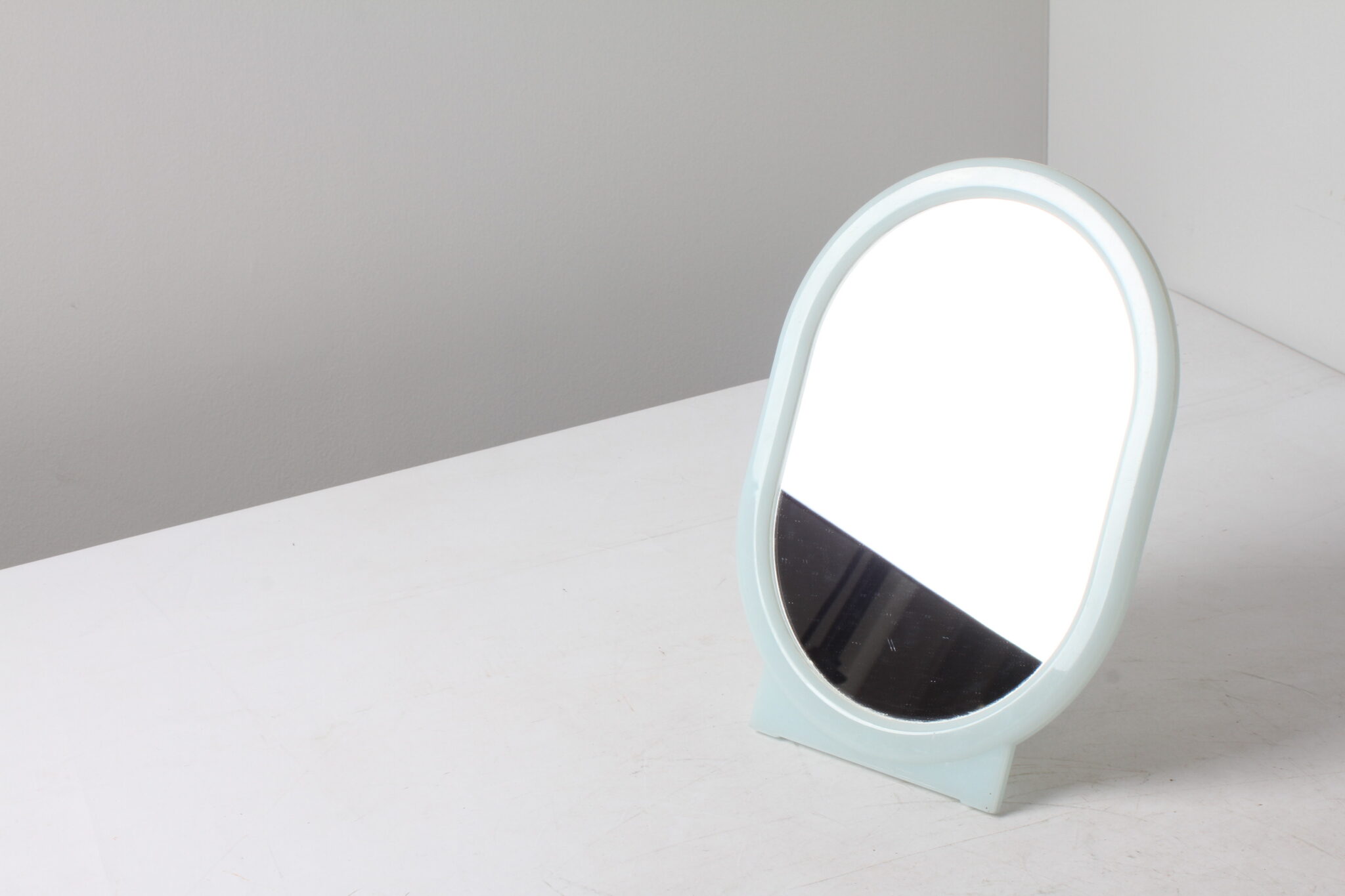 Miroir vintage en plastique – Image 2