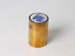 Ancien pot à tabac en laiton
