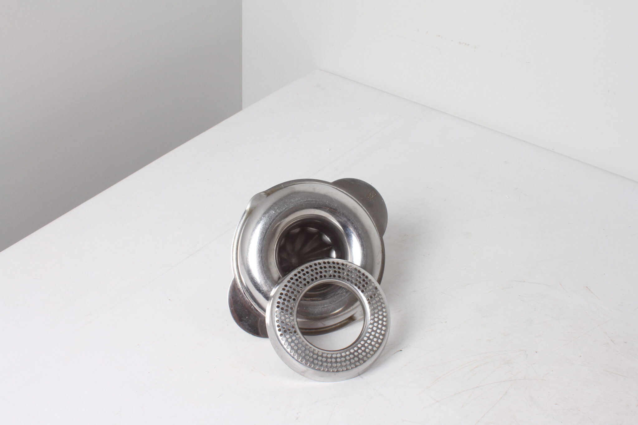 Presse agrumes en inox - LR Paris – Image 4