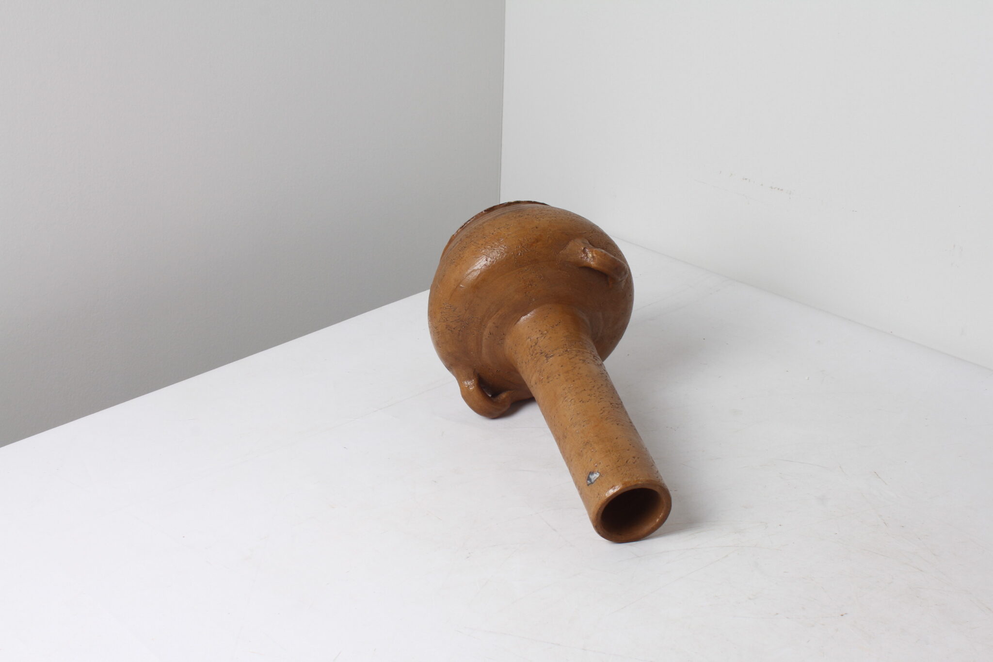 Vase brutaliste en céramique – Image 3