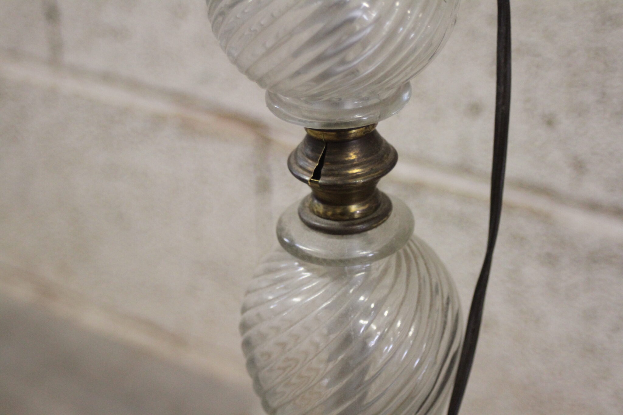 Lampadaire fer forgé, laiton et verre – Image 5