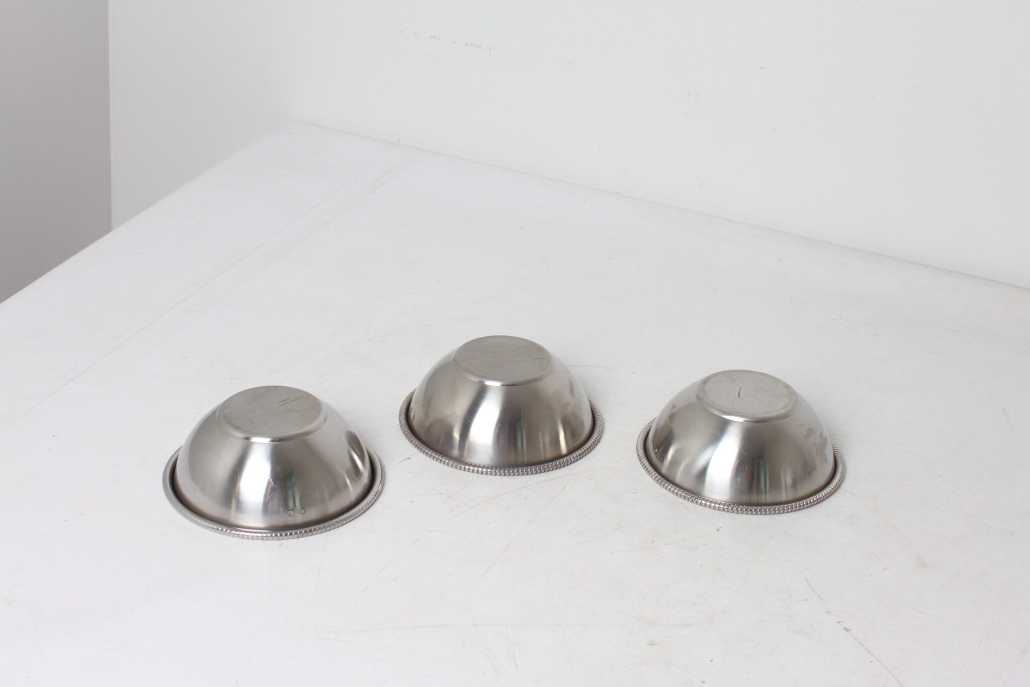 Lot de 3 bols rince-doigts en métal – Image 4