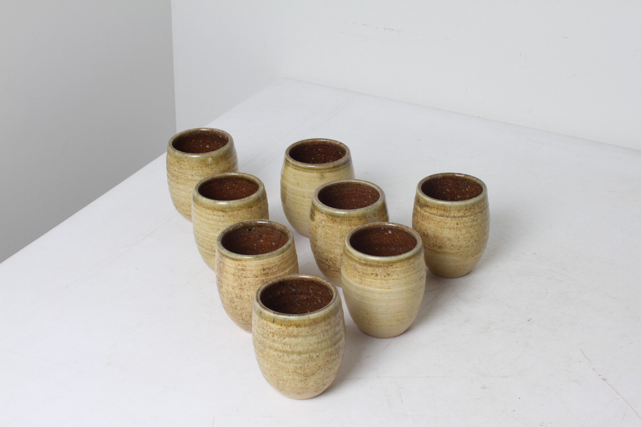 Lot de 8 tasses en céramique émaillée