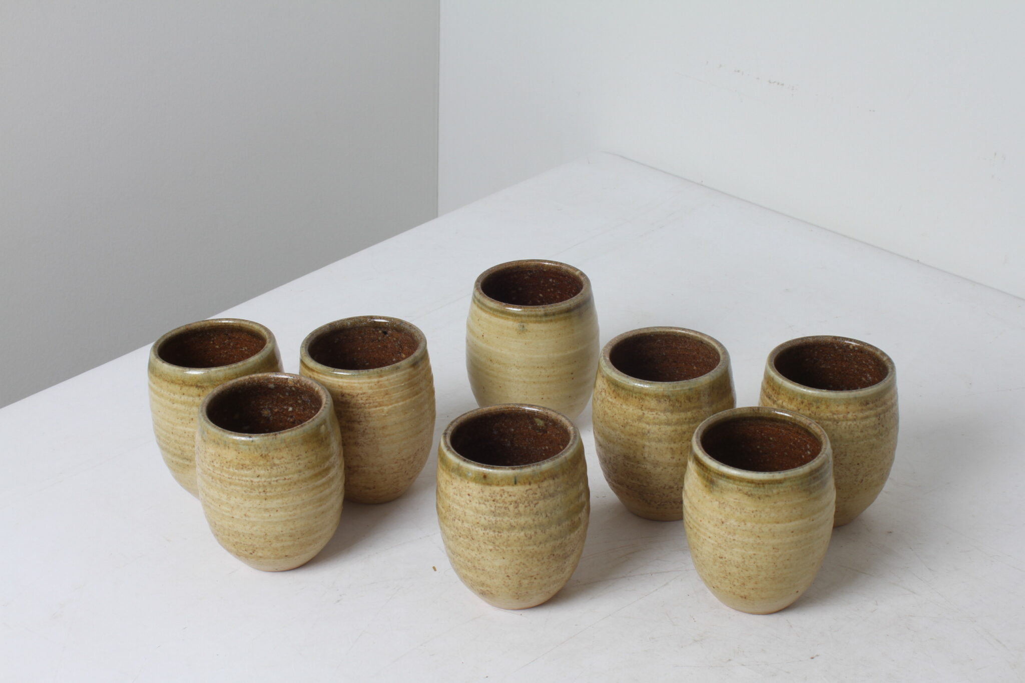Lot de 8 tasses en céramique émaillée – Image 3