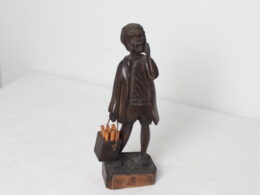 Statue décorative en bois