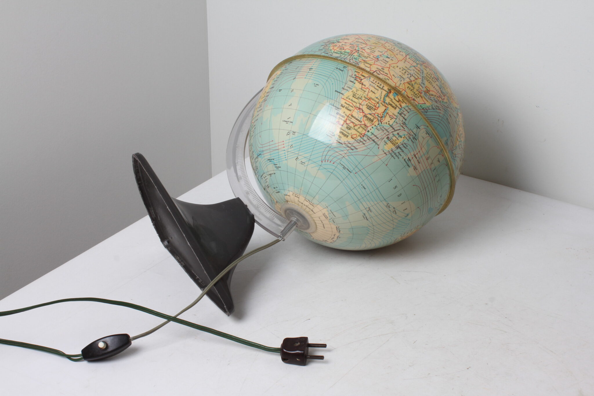 Globe terrestre lumineux, mappemonde vintage – Image 3