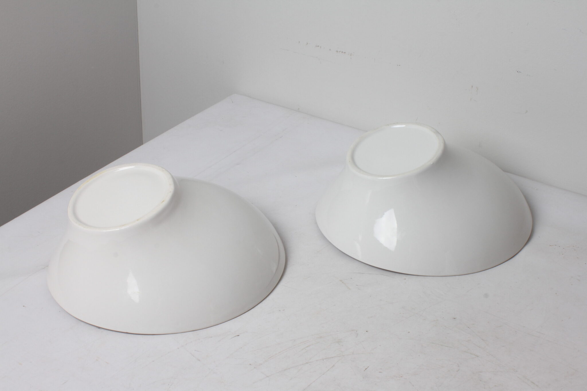 Bols à salade inclinés en céramique – Image 4