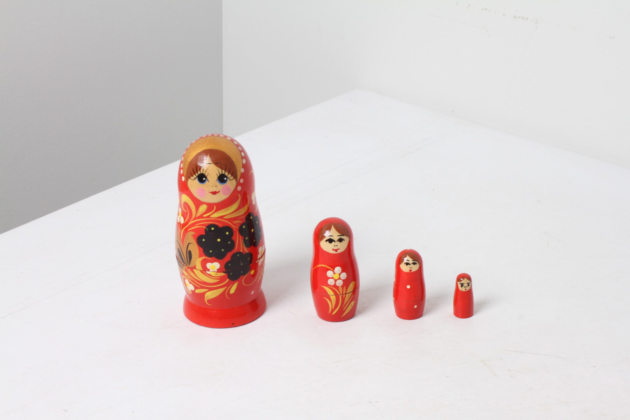 Poupées russes, Matriochka 4 pièces – Image 3