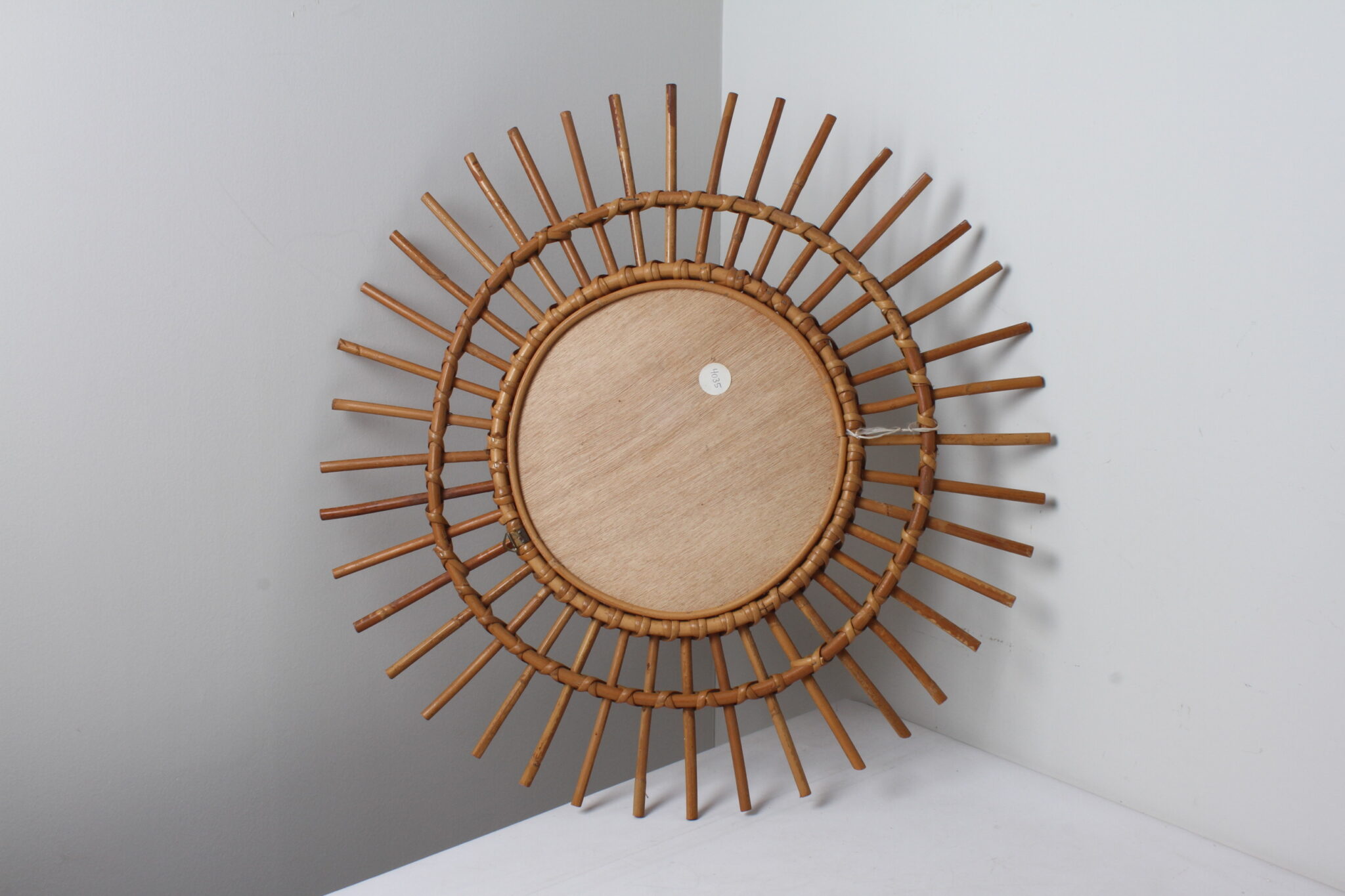 Miroir vintage soleil en rotin – Image 3