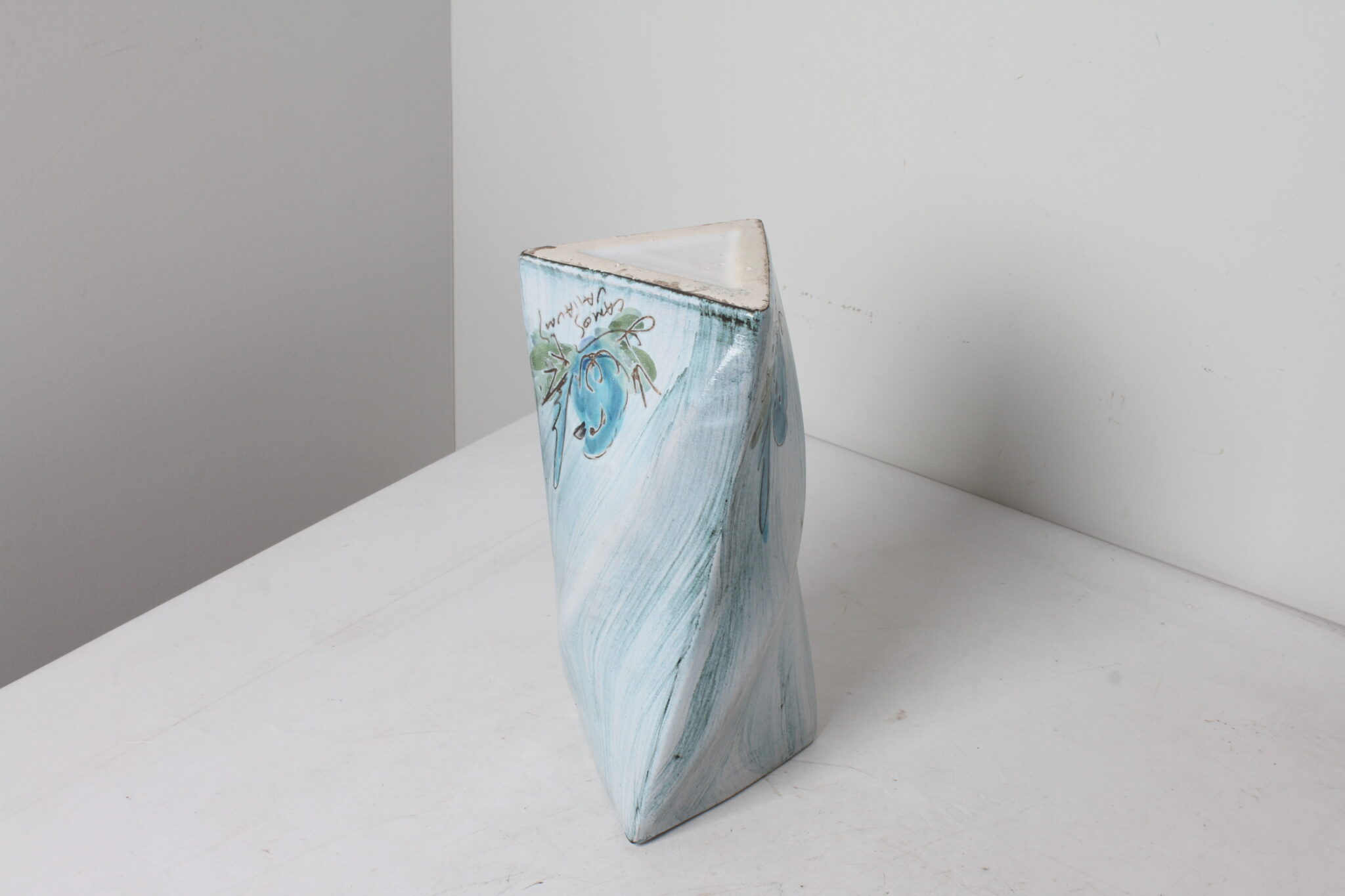 Vase décor oiseau signé CAMOS Vallauris – Image 4