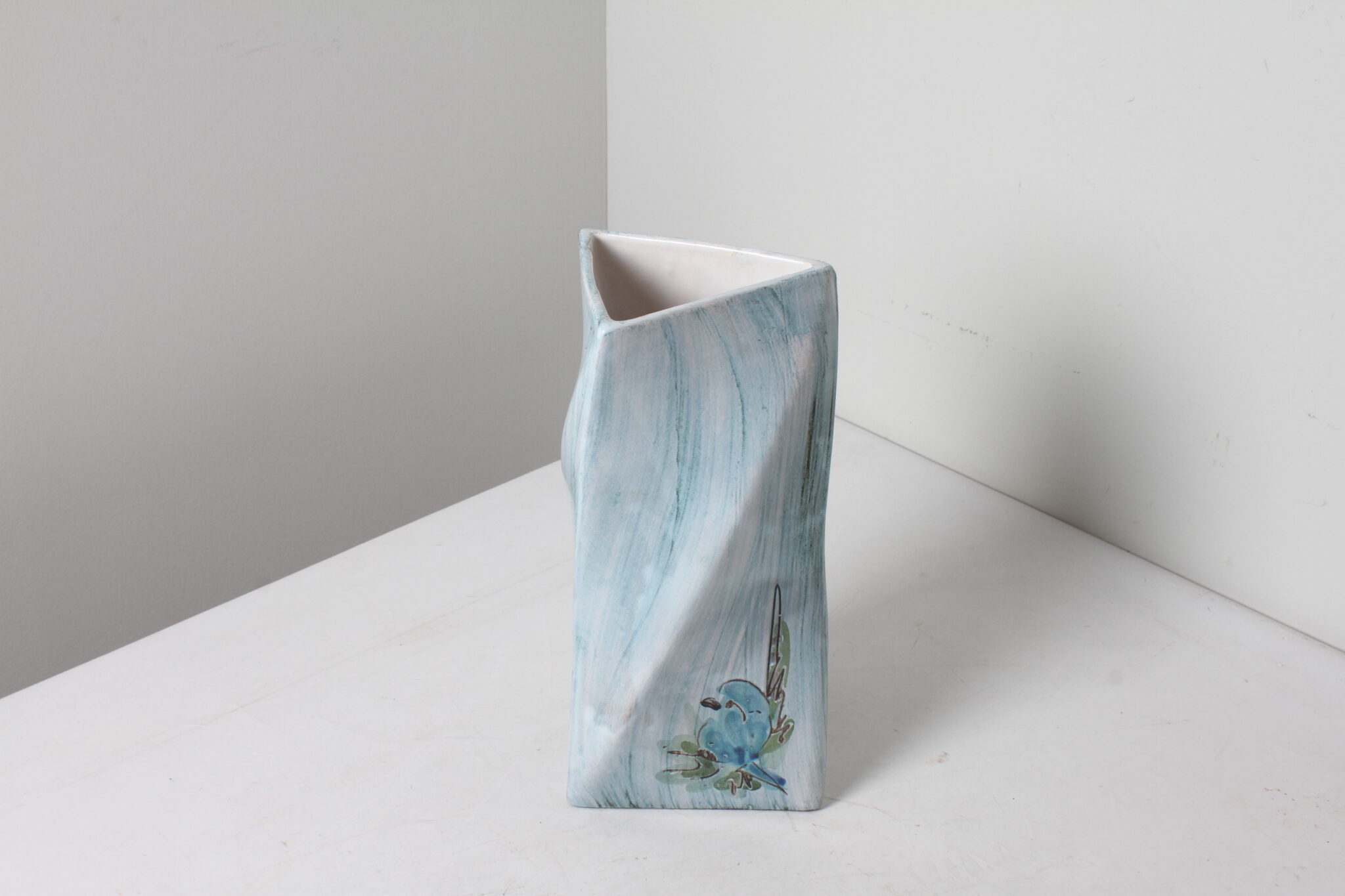 Vase décor oiseau signé CAMOS Vallauris – Image 2