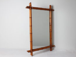 Ancien miroir en bois tourné