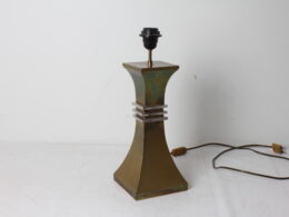 Pied de lampe design en métal