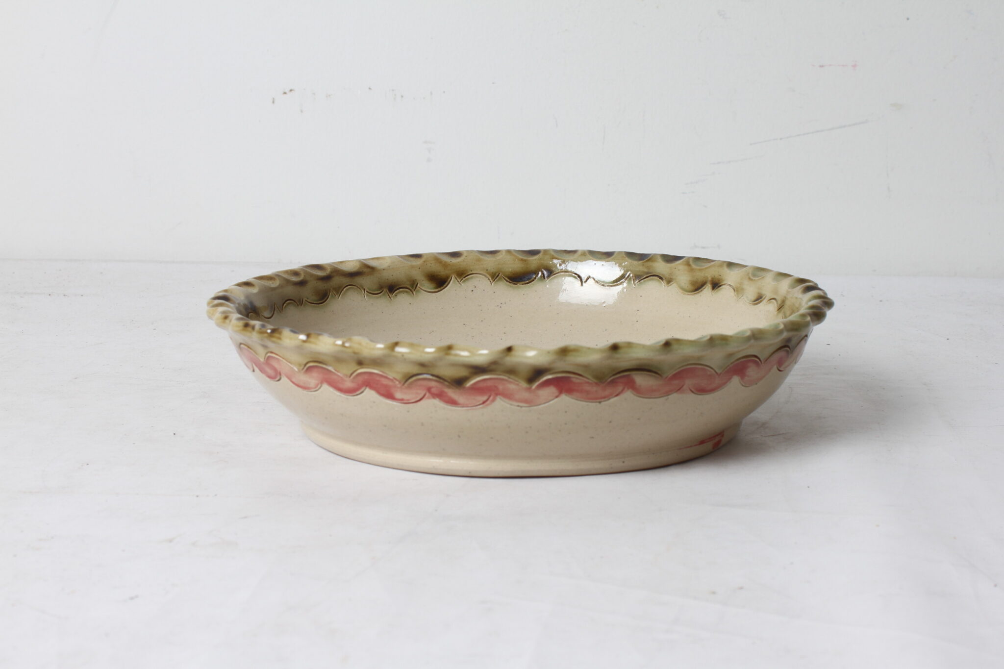 Assiette décorative signée – Image 2