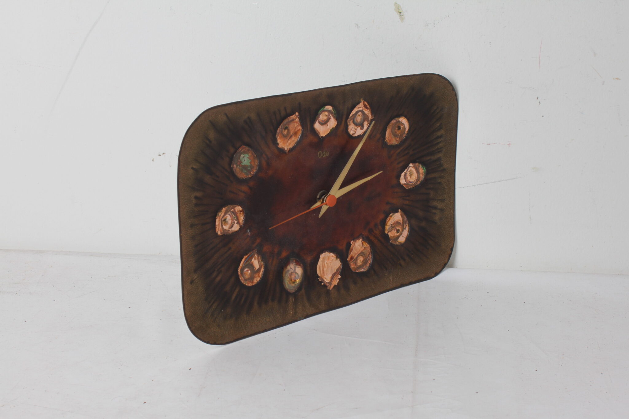 Horloge en cuivre et résine - Odo